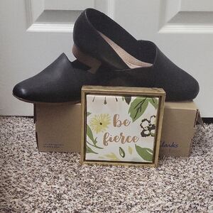 Clarks Women's Black Flats